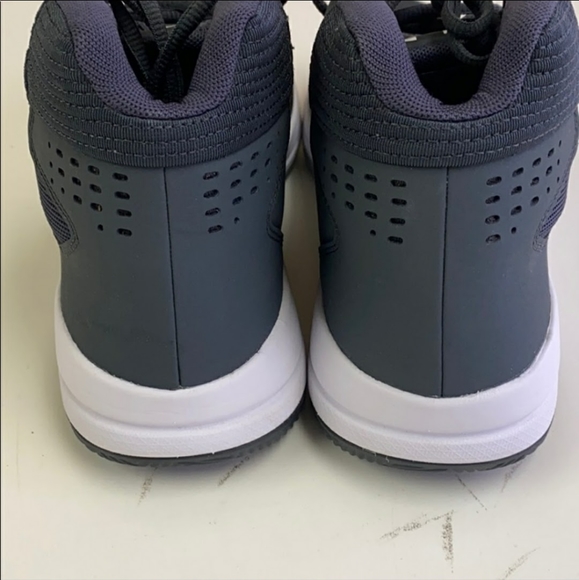 Brand New under armour sneakers  sz 10.5 - Picture 2 of 5